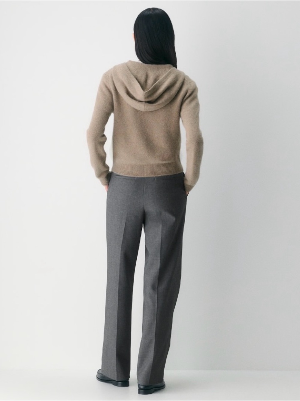 Aritzia
Essential Cashmere Idyllic Zip Hoodie - Picture 5 of 13